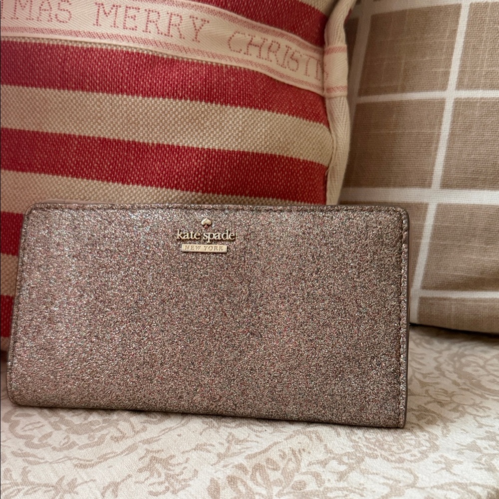 Kate Spade Burgress Court snap wallet